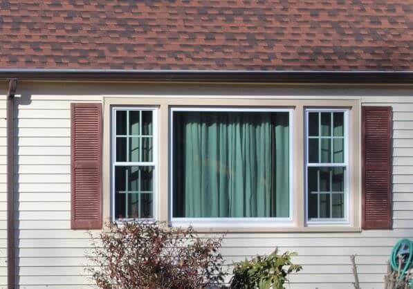 Vinyl picture windows in the Mansfield, CT area.