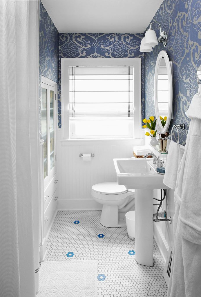 nice looking bathroom blue/white